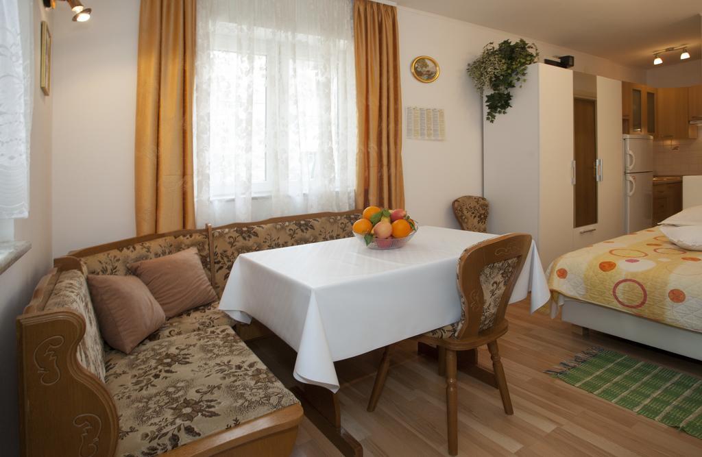 Apartments Leo Сплит Экстерьер фото