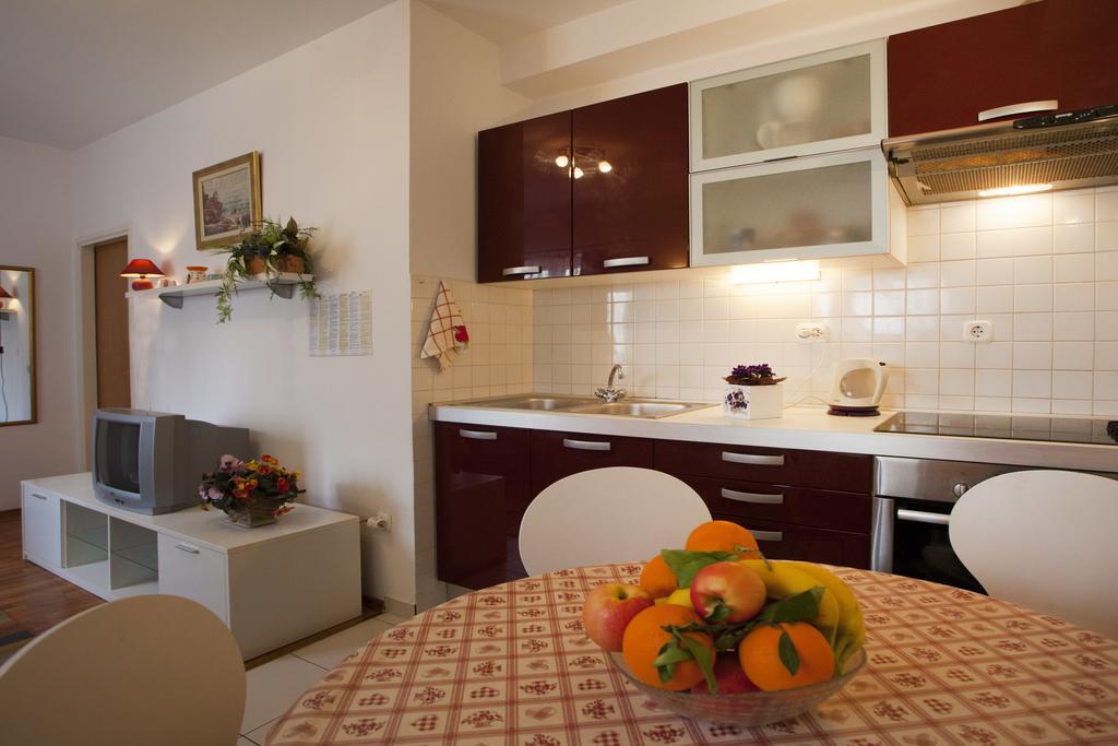 Apartments Leo Сплит Экстерьер фото