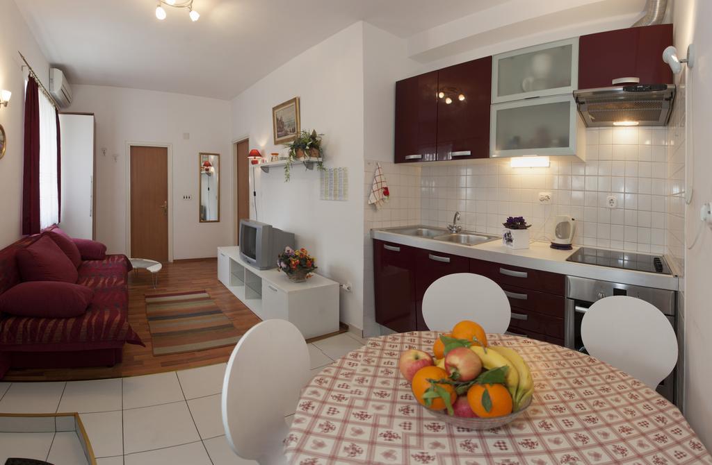 Apartments Leo Сплит Экстерьер фото