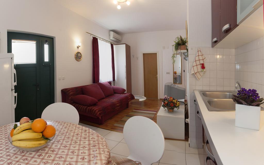 Apartments Leo Сплит Экстерьер фото